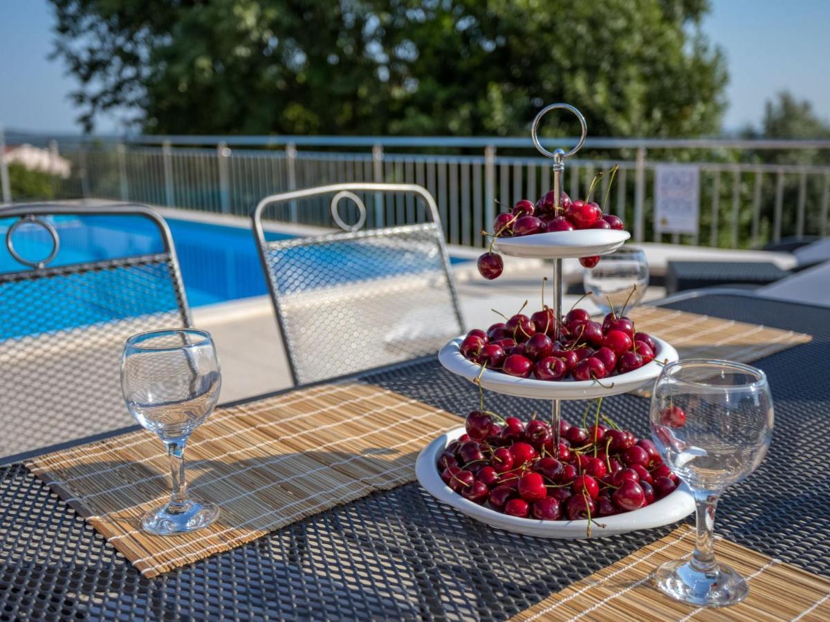 Holiday Home Legovic By Interhome Каштелир Экстерьер фото